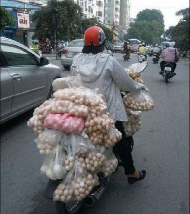 Chiếc xe "mong manh" nghìn trứng.