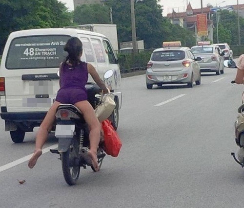 Dáng đi đường "lầy lội".