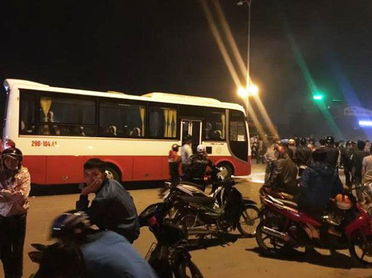 Khi người đàn ông đang đi bộ qua đường tránh TP Thanh Hóa, chiếc xe khách chạy tốc độ nhanh lao tới đâm trực diện, tông người đàn ông bay xa 20m, tử vong vong tại chỗ.