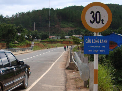 Tên cầu rất thơ mộng, lãng mạn.