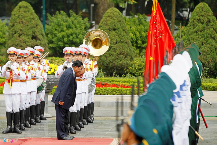 Việt Nam và Campuchia thiết lập quan hệ ngoại giao vào ngày 24/6/1967. 2 quốc gia là láng giềng thân thiết, có mối quan hệ hữu nghị, truyền thống vững bền.