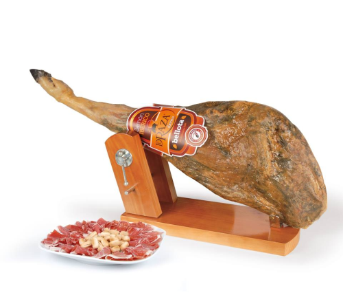 Thịt lợn muối Iberico là niềm tự hào của ẩm thực Tây Ban Nha. Thịt Iberico được mệnh danh là "vua các loại thịt lợn" hay "thịt lợn đắt nhất thế giới", chỉ dành cho giới quý tộc bởi giá thành đắt đỏ. Ảnh: Facebook