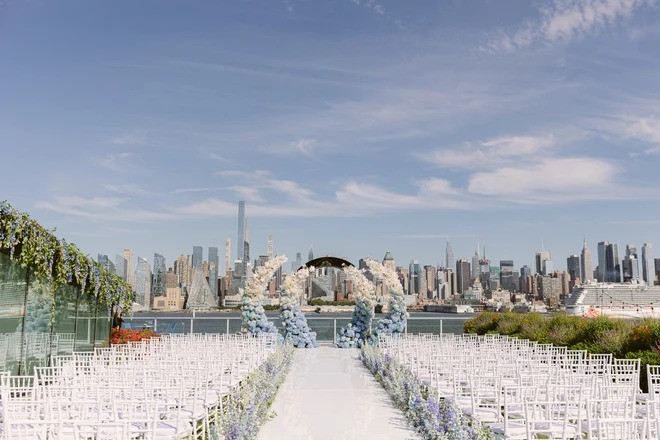 Đám cưới của cặp đôi được tổ chức tại New York, Mỹ (thành phố họ sinh sống) và An Giang (nơi cô dâu sinh ra). Ảnh: PhunuVietNam