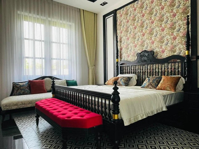 Nam diễn viên "Về nhà đi con" dành nhiều tâm huyết cho căn phòng của bố mẹ phong cách Indochine.