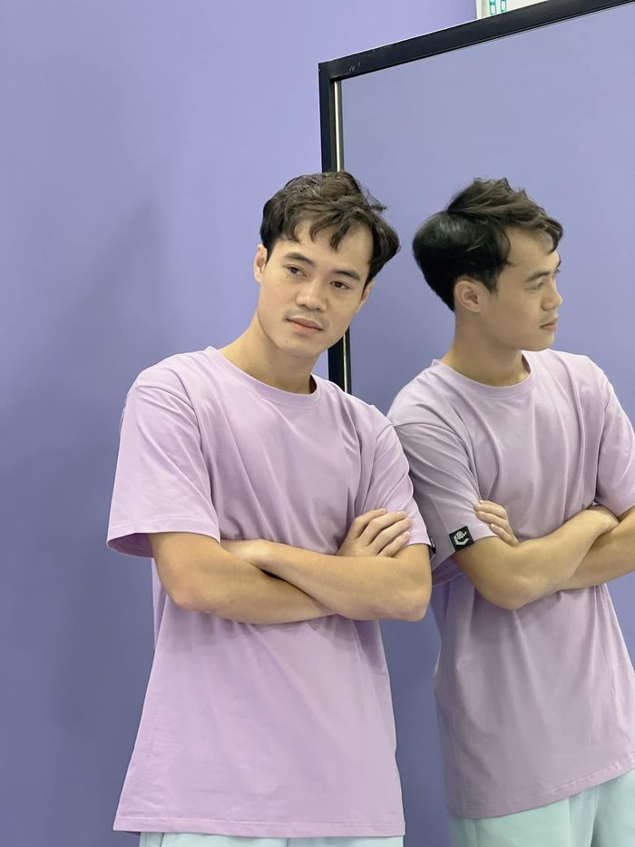 Ngoài bóng đá, Văn Toàn còn mở một thương hiệu thời trang cá nhân riêng và rất đắt khách trong vài năm gần đây. Ảnh: FBNV
