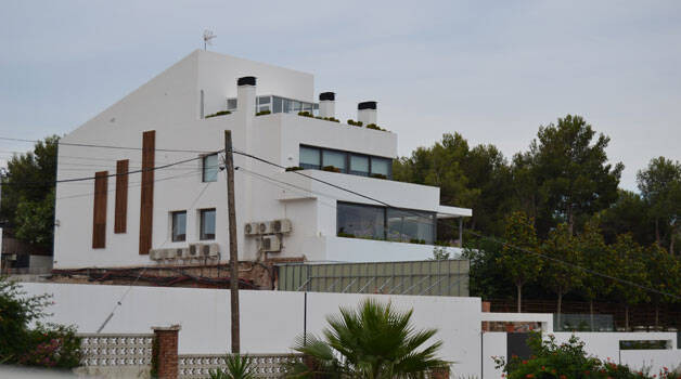 Biệt thự của Messi thuộc dạng “đắt đỏ” nhất tại khu vực Castelldefels, sát bờ biển Địa Trung Hải.
