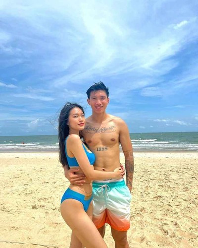 Từ thời điểm để lộ hint hẹn hò, cả Văn Hậu và Hải My luôn chọn cách sống kín tiếng, ít khi để lộ ảnh chụp chung.