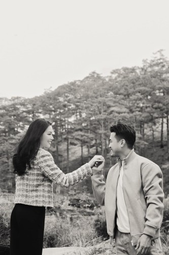 Hơn 10 năm rồi, anh luôn được mọi người hỏi bao giờ mới kết hôn. Hôm nay, có lẽ anh sẽ nói: "Cuối cùng tôi đã tìm thấy người ấy"'', chia sẻ ngọt lịm của thiếu gia 8X.