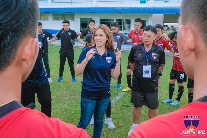 Tiếc rằng U23 Lào chưa thể đột phá qua giới hạn, nhận kết quả thua 0-2. Song việc đi tới bán kết cũng là một thành công lớn. Vì vậy họ đã nhận được 100 triệu Kíp, bao gồm khoản thưởng 40 triệu vì những kết quả tốt ở vòng loại U23 châu Á.