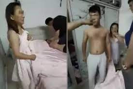 Trong đoạn tin nhắn thể hiện, cặp đôi ngoại tình liên tục hẹn nhau đi nhà nghỉ và còn đem theo cả khăn mùi xoa, thể hiện sự nhớ nhung. Bài đăng sau đó đã bị xóa khỏi mạng xã hội.