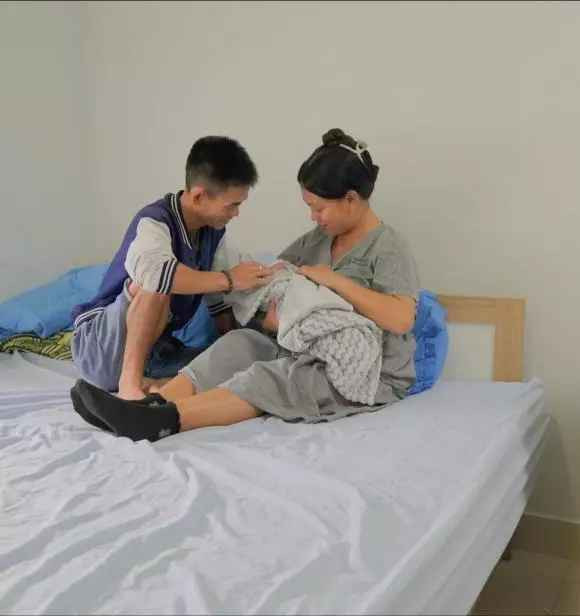 So Y Tiết nổi tiếng với bài ca đếm số bằng tiếng Anh. Anh được nhiều nghệ sĩ, ngôi sao đình đám như Snoop Dogg, Chris Brown, Justin Bieber,… chú ý với bài hát của mình.