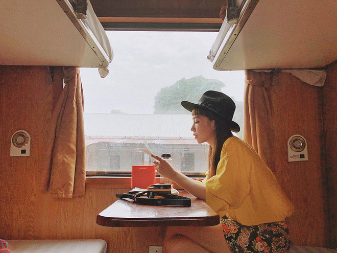 Những năm gần đây, việc check-in trên tàu hoả trở nên phổ biến và được đông đảo giới trẻ yêu thích.