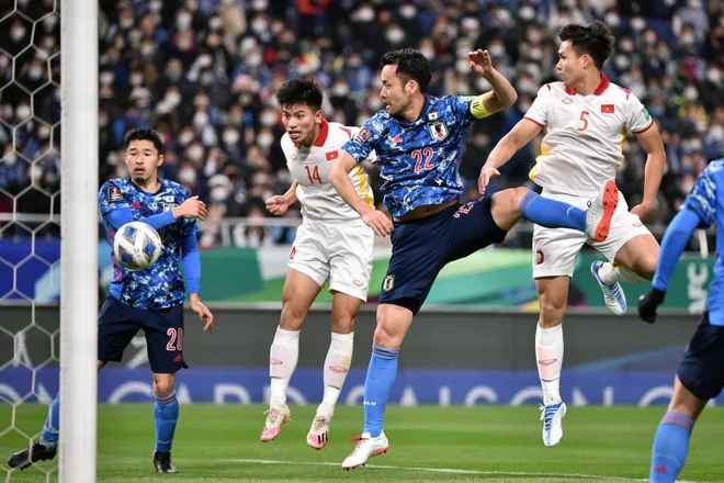 Ngày hạ màn vòng loại cuối World Cup 2022 khu vực châu Á, đội tuyển Việt Nam tạo nên bất ngờ khi buộc chủ nhà Nhật Bản chia điểm và người hùng của "chiến binh sao vàng" là cái tên vô cùng mới đó là Nguyễn Thanh Bình.