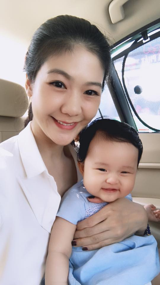 Đông Phương từng tiết lộ bản thân mình đã gặp phải vô vàn khó khăn khi học phi công tại một ngôi trường ở Pháp. Cô chính là một trong 4 học viên nữ duy nhất tham gia khóa học đó.