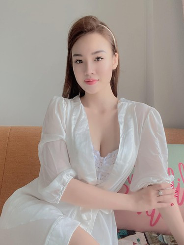 Nhìn vào trang cá nhân của Ngọc Mai hiện tại, bạn sẽ trầm trồ ít nhiều vì loạt khoảnh khắc lung linh cô nàng chia sẻ.
