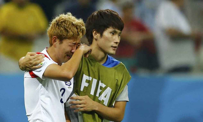 Năm 2014 là năm đầu tiền Son được sự World Cup. Anh khóc nức nở sau trận Hàn Quốc thua đội tuyển Bỉ.