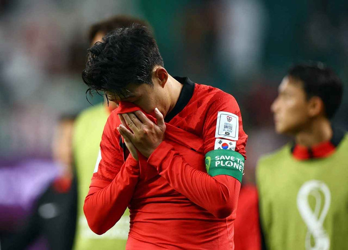 Cho Gue-sung là người ghi 2 bàn trong ba phút của hiệp hai để giúp Hàn Quốc san bằng tỉ số (2-2). Nhưng chỉ 7 phút sau, Mohammed Kudus ghi bàn ấn định chiến thắng 3-2 đầy kịch tính cho Ghana (phút thứ 68).