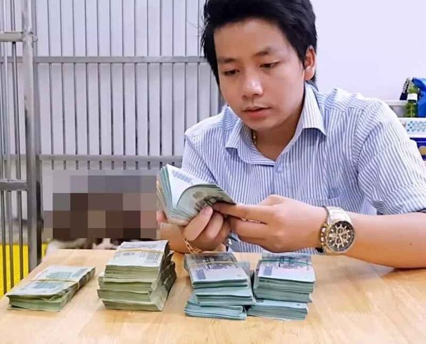 ới mức lương chàng YouTuber đưa ra ai nấy cũng trầm trồ, đăng ký "xin chân" làm việc cho nhà hàng của Khoa Pug.