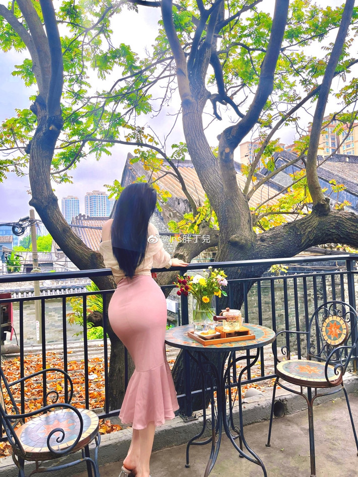 Được biết cô gái này có biệt danh Iris đến từ Quảng Đông.