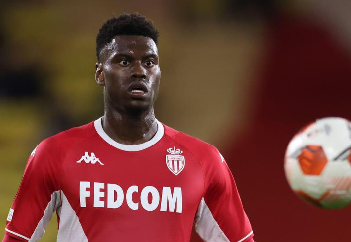 Benoit Badiashile (Monaco - 40 triệu euro) được đá chính hai lần ở UEFA Nations League hồi tháng 9 nhưng màn trình diễn của anh là không đủ để thuyết phục HLV Didier Deschamps điền tên vào danh sách dự FIFA World Cup 2022.