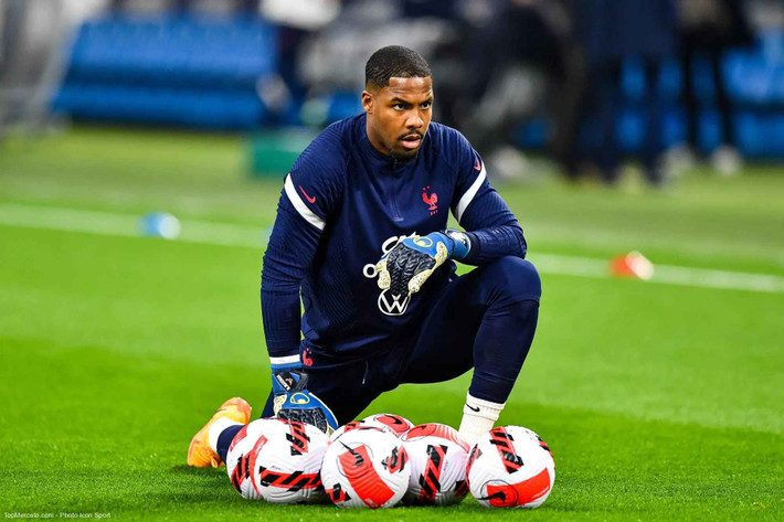Mike Maignan (Milan - 35 triệu euro) sẽ phải nghỉ thi đấu đến đầu năm 2023 vì chấn thương bắp chân. Như vậy cơ hội dự World Cup 2022 cùng đội tuyển Pháp của thủ thành khoác áo AC Milan này tan biến.