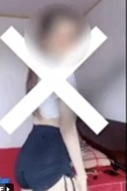 Mới đây, đoạn clip ngắn tổng hợp những cô gái đu trend lắc hông trên TikTok đã nhận vô số bình luận ném đá vì cho rằng nó quá là phản cảm và làm mất giá trị của con gái.