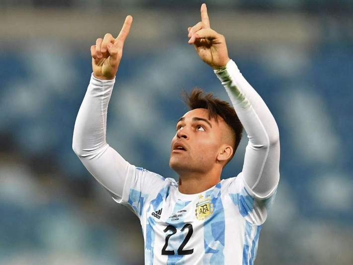 Martinez đã ghi 6 bàn và có 2 pha kiến tạo trong 12 trận ra sân ở Serie A mùa này. Hơn nữa, anh cũng có 3 bàn thắng tại UEFA Champions League mùa này.