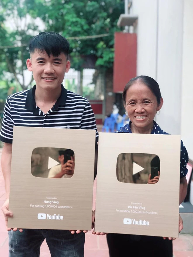 Được thành lập từ tháng 2/2018, nhưng kênh Youtube của bà Tân chính thức hoạt động vào tháng 5/2019. Tuy nhiên chỉ trong thời gian ngắn bà đã nhanh chóng nổi tiếng và đạt kỉ lục về thời gian giành nút vàng.