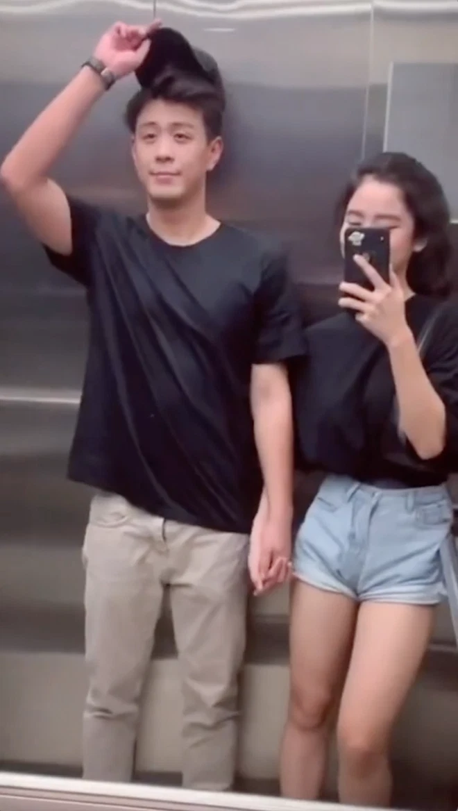 Thậm chí, cả Hàn Hằng và Huyme còn không ngần ngại tiết lộ đang sống chung bằng cách trả lời 14 câu hỏi dành cho cặp đôi.