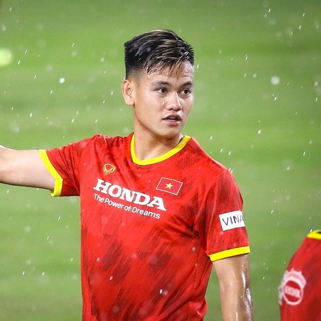 Hồ Tấn Tài là một trong những hậu vệ hỗ trợ tấn công tốt nhất của bóng đá Việt Nam. Tính đến mùa giải thứ 5 chơi ở V.League, anh đã ghi 14 bàn và có 10 đường kiến tạo.