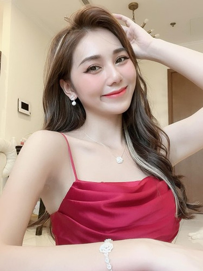 Với nội dung chuyên về thời trang, làm đẹp bổ ích, nàng TikToker từng nhận được nhiều sự yêu mến của khán giả.