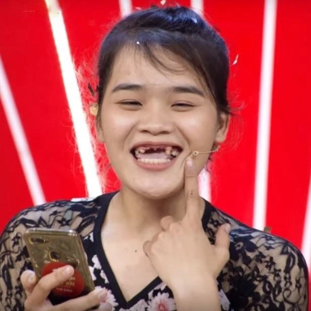 "Thánh sún" thường xuyên đi sự kiện như celeb.