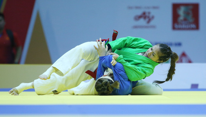 Chiều 10/5, người mở hàng HCV cho Đoàn Thể thao Việt Nam tại SEA Games 31 là nữ VĐV kurash Tô Thị Trang.