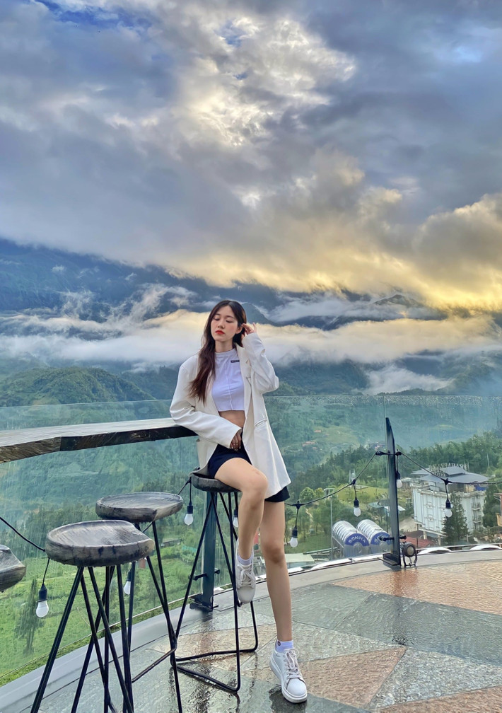 Khi được hỏi về dự định của bản thân, Mai Hương khẳng định rằng cô rất yêu thích công việc làm TikToker và sẽ tiếp tục phát triển hơn nữa tuyến nội dung về kiến thức xã hội như hiện tại trên kênh của mình. Cô bạn hy vọng rằng bản thân sẽ tiếp tục khám phá được nhiều điều hay hơn nữa để có thể chia sẻ chúng đến với nhiều người xem trên nền tảng này.