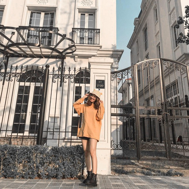 Khi được hỏi về lý do lựa chọn TikTok làm kênh sáng tạo nội dung, Mai Hương chia sẻ: “TikTok là một nền tảng nhiều tiềm năng phát triển và hỗ trợ khá nhiều đối với các nhà sáng tạo nội dung mới trên nền tảng. Vì vậy, mình nghĩ đây sẽ là một sân chơi có thể mở ra rất nhiều cơ hội cho một người mới như mình.”