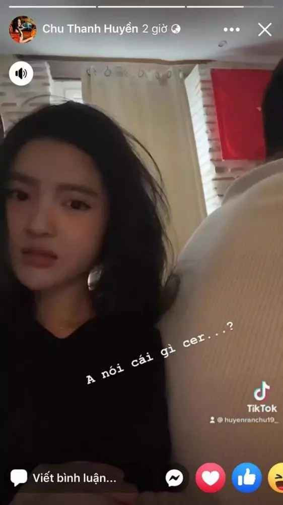 Được biết, Thanh Huyền sang Pháp cùng Quang Hải vào cuối tháng 9 vừa qua. Từng có nhiều thông tin cô nàng chỉ ở đây khoảng 1 tháng.