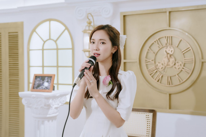 Nổi tiếng 6 năm, Jang Mi đã quen với cảm giác được mọi người biết đến và nhận ra, thay vì những ngày đầu còn nhút nhát. Tuy nhiên, giọng ca 9X mong muốn được khán giả biết đến và ghi nhận bằng tài năng, giọng hát cùng nhưng sản phẩm âm nhạc đầu tư, chất lượng.