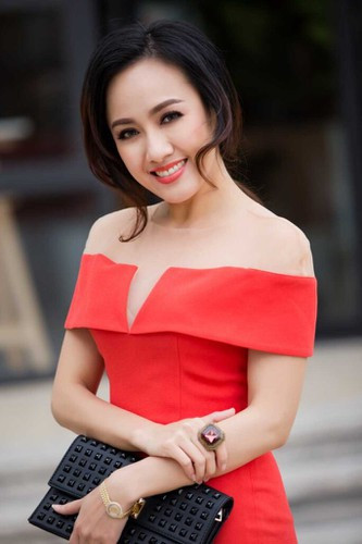Nhìn lại nhan sắc của Hoài Anh hiện tại có thể thấy, dù đã làm mẹ, hơn 40 tuổi nhưng cô vẫn giữ được nhan sắc xinh đẹp mặn mà cùng thân hình thon thả.