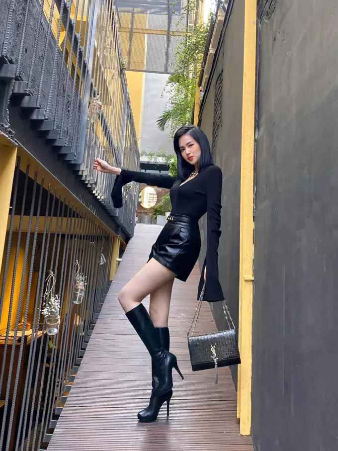 Nếu Tâm Tít của trước kia đẹp trong trẻo, nhẹ nhàng thì hiện tại, cô đẹp mặn mà đúng chuẩn phụ nữ hiện đại, trưởng thành.