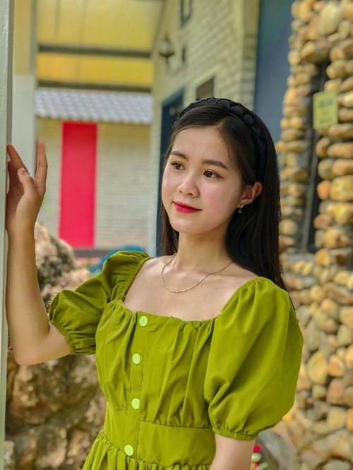 Hiện tại, Ngọc Diệp đang theo học trường Cao đẳng Sư phạm Cao Bằng, ngành Giáo dục mầm non để thực hiện mong muốn được chăm sóc cho những "thiên thần nhỏ" trong tương lai.