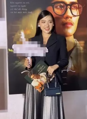 Lý do khiến hot girl Trần Thanh Tâm được chú ý bởi diện mạo của cô đã có nhiều thay đổi khác lạ.