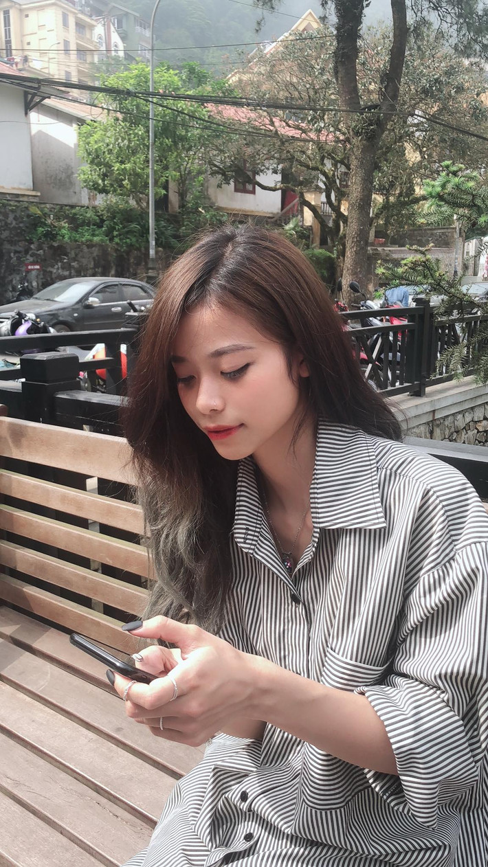 Tuy nhiên hiện tại, nữ streamer đã kết thúc mối quan hệ ngoài luồng này theo yêu cầu của Bank.