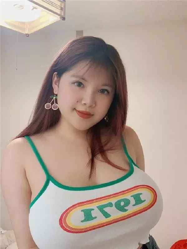 Thu Trang sau đó đã bí mật đặt vé máy bay trở về nhà mà không hề thông báo trước, để tạo bất ngờ cho gia đình.