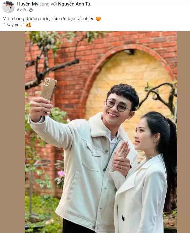 Sau một thời gian yêu đương tìm hiểu, Anh Tú và Huyền My chính thức ngỏ lời yêu vào tháng 7/2021.