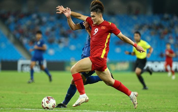 Kể từ giải U23 châu Á năm 2018, có vẻ như bóng đá Việt Nam khiến cho các cổ động viên Trung Quốc phải chú ý đến nhiều. Mới đây, trên Weibo, có nhiều topic liên quan đến các trận đấu của các U23 Việt Nam. 