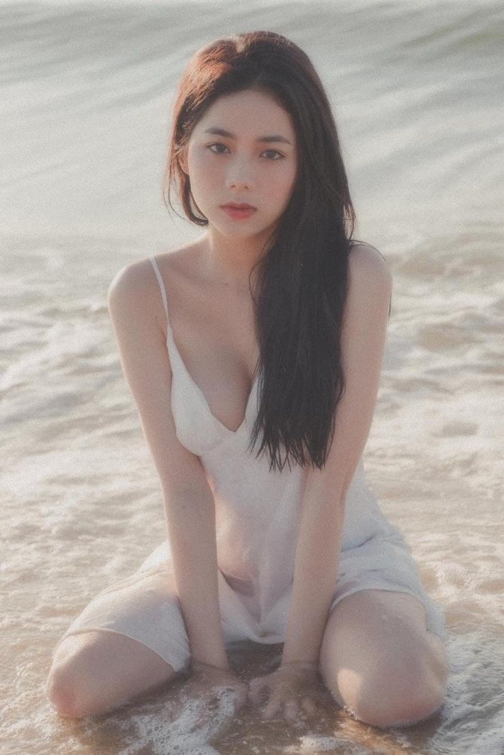Cùng với gương mặt khả ái, nữ sinh 10X mong muốn trở thành người mẫu ảnh chuyên nghiệp trong tương lai.