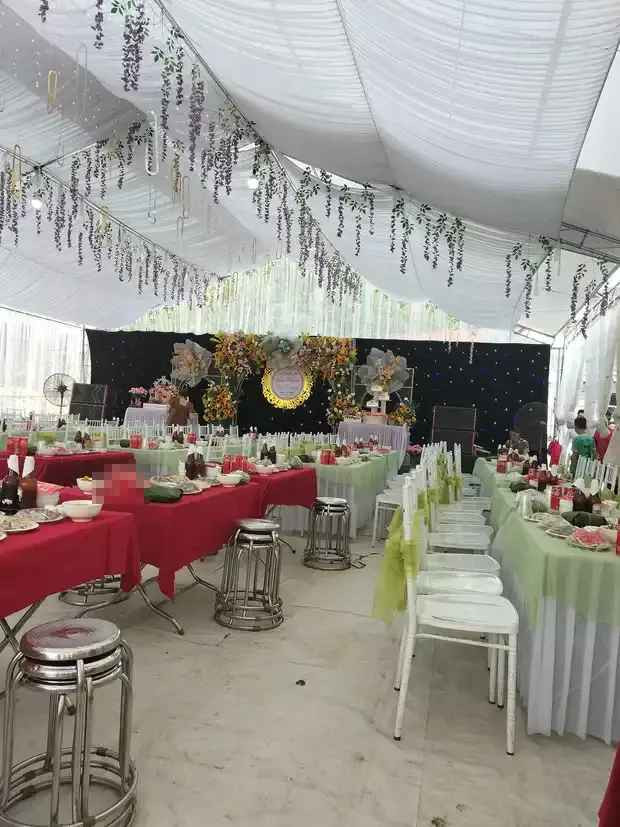 Đến 8/5, bà xã Hà Đức Chinh và nam cầu thủ tiếp tục tổ chức đám cưới tại Phú Thọ.