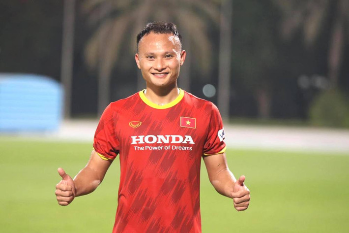Mặc dù đã ngoài 30 tuổi, song Trọng Hoàng vẫn là chân sút để lại nhiều ấn tượng trong lòng người hâm mộ nhờ phong độ thi đấu ổn định. Bên cạnh sự nghiệp trên sân cỏ, đời tư của nam cầu thủ cũng thu hút sự chú ý của nhiều người.