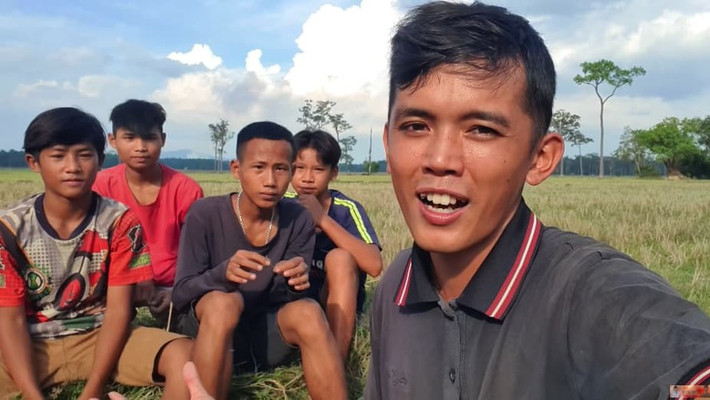 Đặc biệt, video Sang Vlog bế con gái đã nhanh chóng thu về 1,6 triệu view chỉ sau thời gian ngắn. Đây quả là “thế lực nhí” mà các đối thủ TikToker khác phải dè chừng.