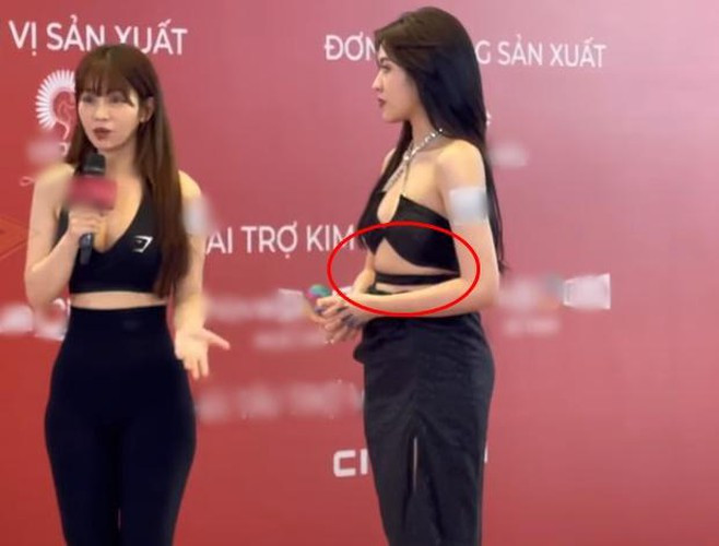 Thời gian qua, hot girl Trần Thanh Tâm bị chỉ trích vì nhan sắc ngoài đời kém xinh, thân hình không khác gì lực sĩ khi lên sóng truyền hình, hay tham gia cuộc thi người đẹp.
